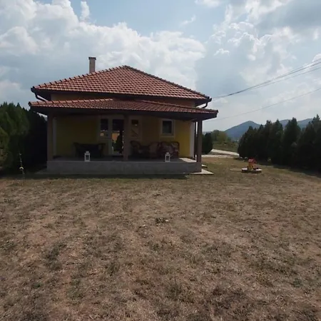 Gornje Mostre Bb Visoko Pyramids ヴィラ *